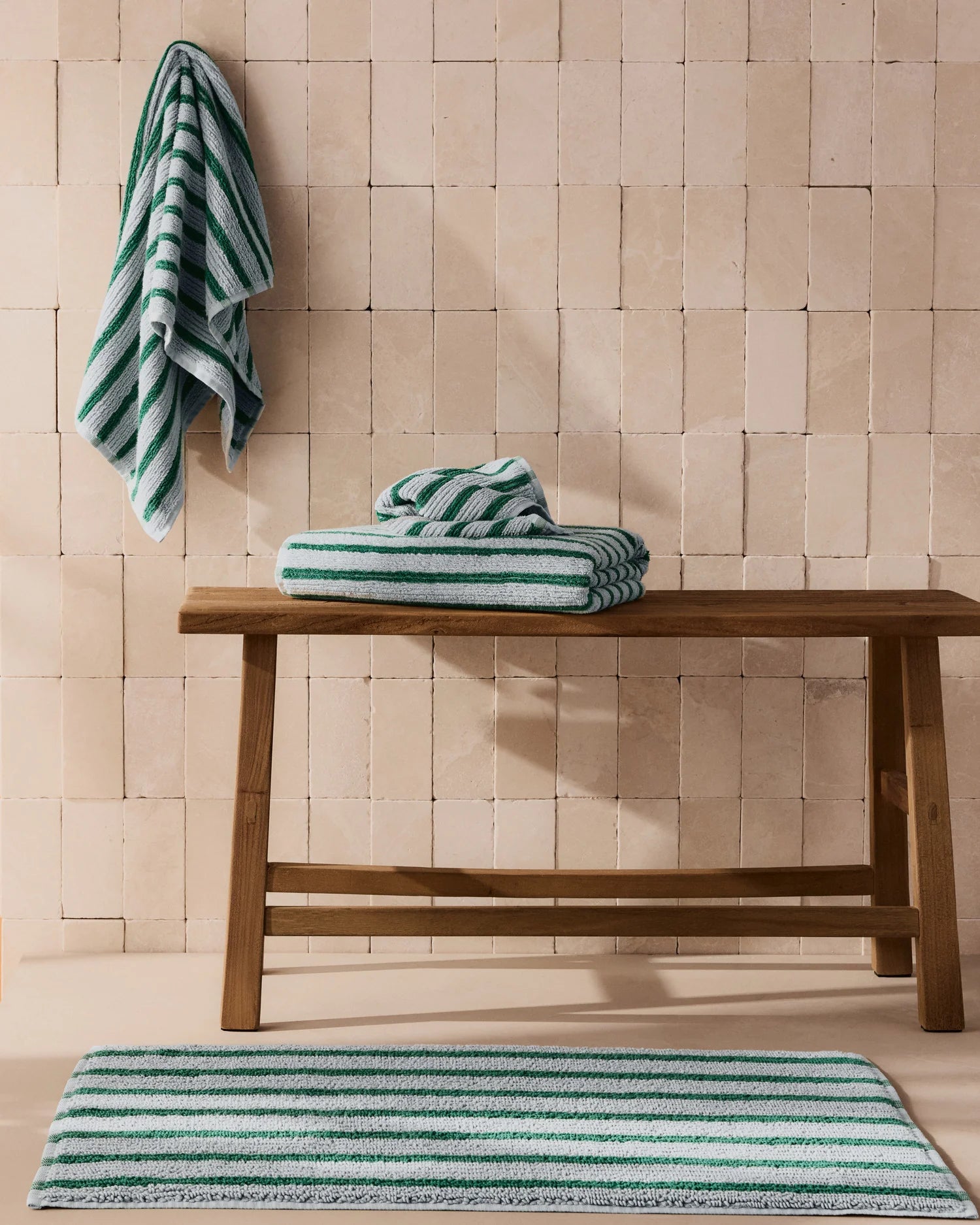 PureLuxe® Organic Resort Stripe Tub Mat 1